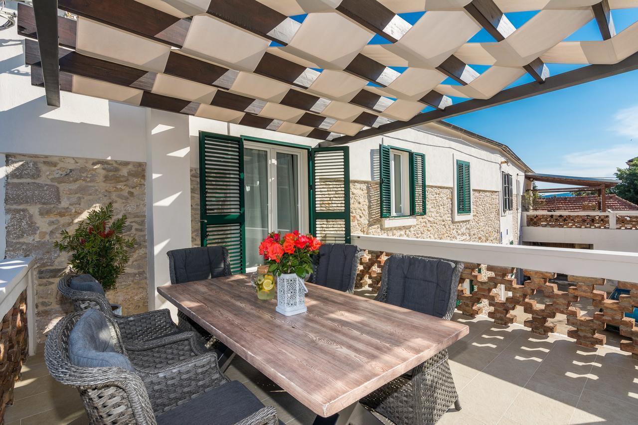 Apartments Fontana Zadar Exterior photo